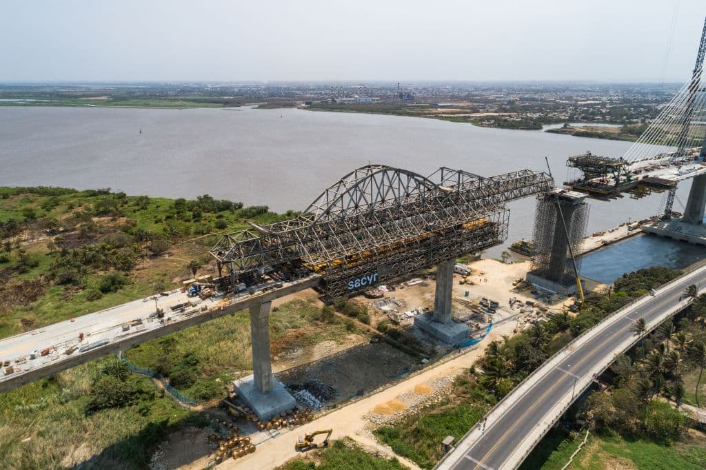 Seguimiento de obra con drones en proyecto de infraestructura vial Colombia
