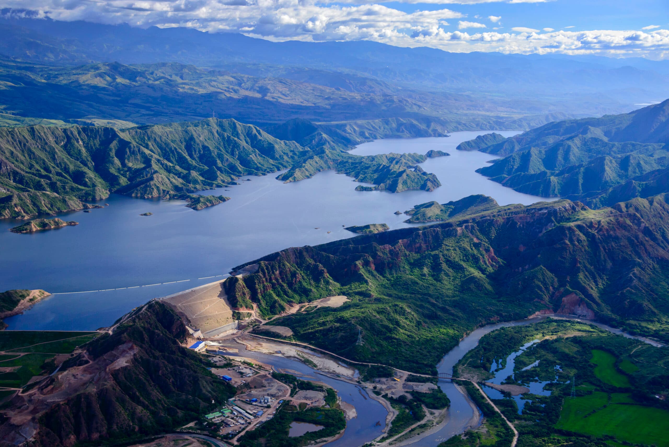 Video industrial y corporativo con drones en Colombia — Foto Rudolf